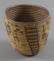 Cowlitz%20artist%2C%20%3Cb%3E%3Ci%3E%20Basket%3C%2Fi%3E%3C%2Fb%3E%2C%20ca.%201920%2C%20cedar%20bark%2C%20cedar%20root%2C%20beargrass%20and%20aniline%20dyes%2C%20The%20Elizabeth%20Cole%20Butler%20Collection%2C%20no%20known%20copyright%20restrictions%2C%202012.92.19